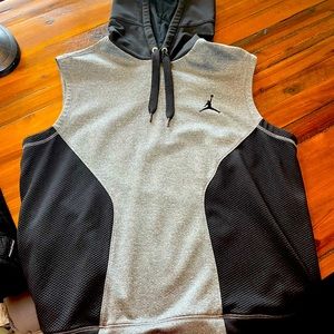 MENS AIR JORDAN SLEEVELESS HOODIE